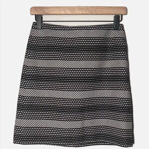 Loft Womens Size 0 Pencil Skirt Knee Length Black And White Dot Pattern